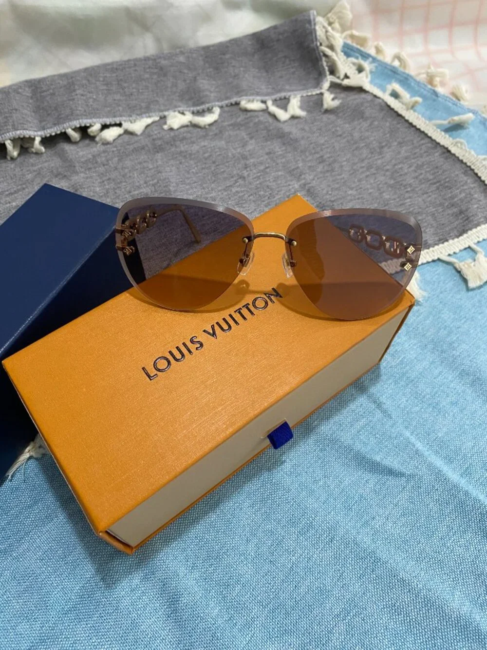 Louis Vuitton Rimless Cat-Eye Chain Sunglasses